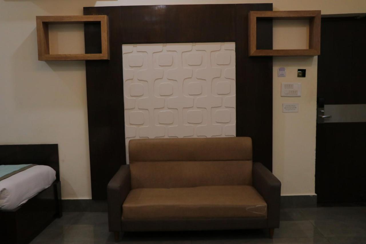 Hotel Clarks Inn Express Bharatpur Luaran gambar